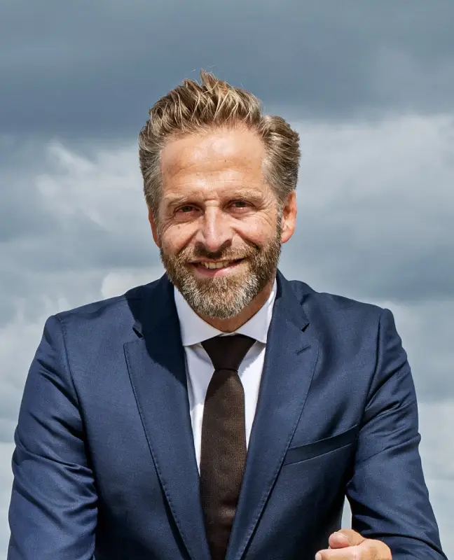 Opening door Hugo de Jonge