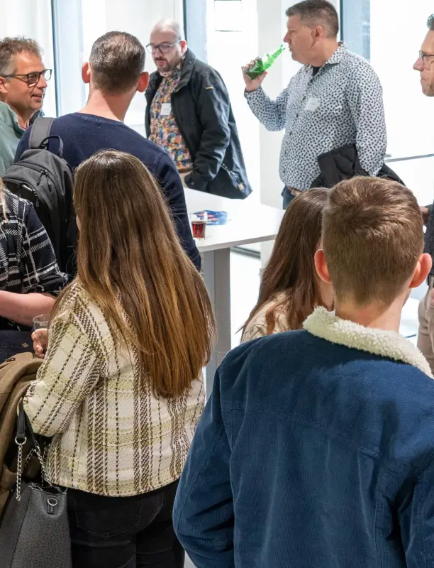HZ Alumni Connect